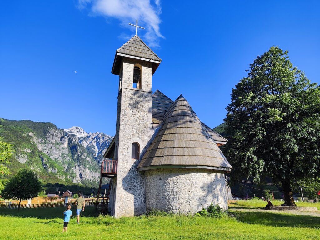 iglesia-de-Ngjala